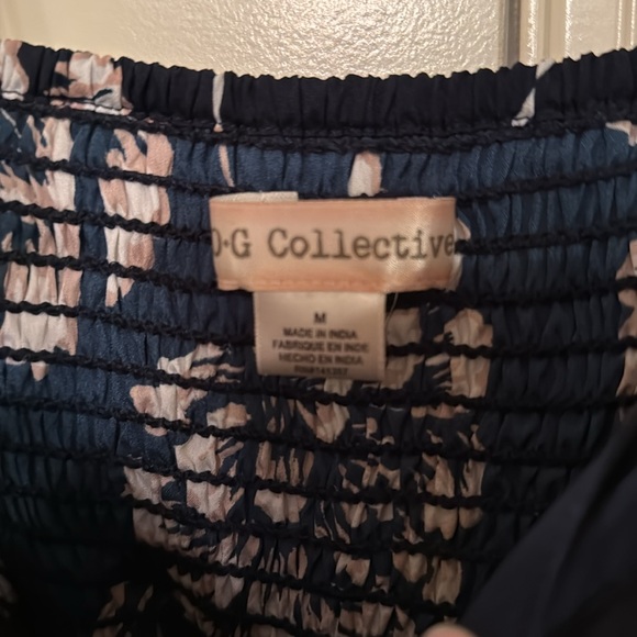 B.O.G Collection.Jumpsuit. Medium. W/ Pockets! - Picture 4 of 4